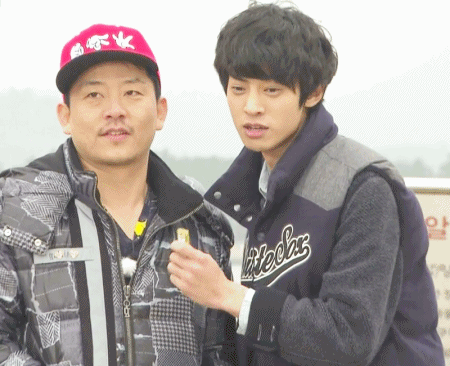 흔한 13살 차이나는 두 남자연예인의 케미.jpgif | 인스티즈