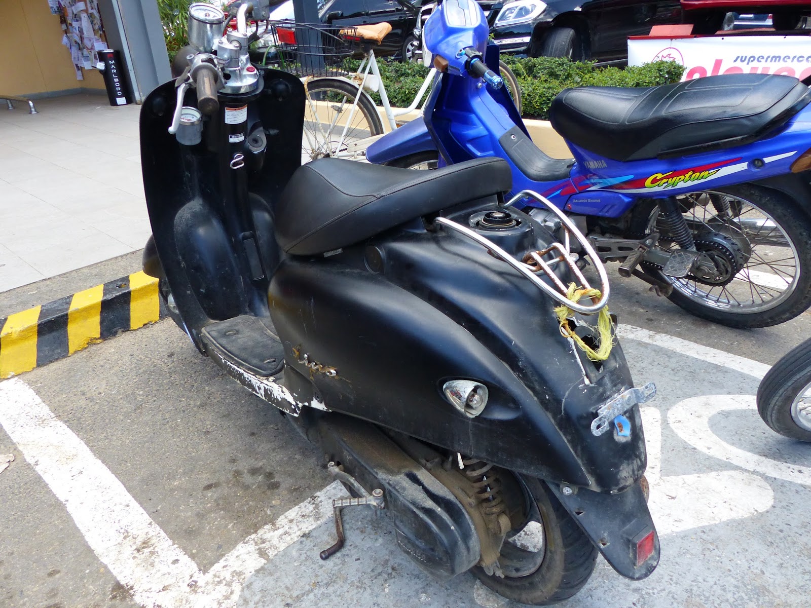 OldMotoDude Yamaha Vino Scooter spotted on Dominican Republic trip