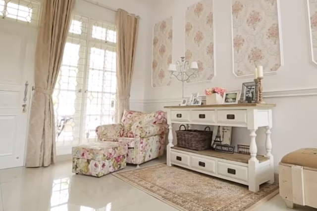 Vintage Classic House Vintage Classic House