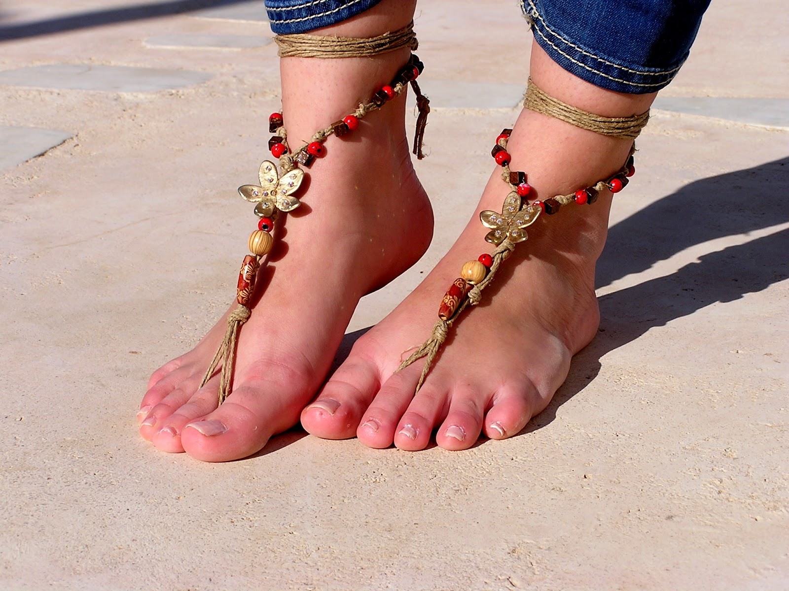 Feet sandals