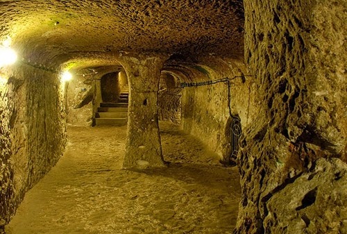 13-Derinkuyu-Anatolia-Turkey-Secret-Underground-Cities-Architecture-www-designstack-co