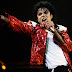 Quarto onde Michael Jackson morreu tinha camiseta ensanguentada e fotos de bebês