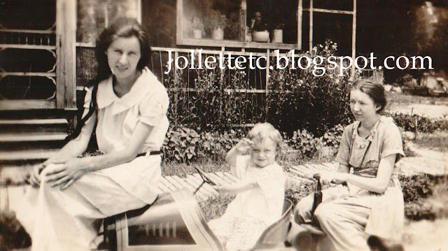Helen, Lillie and John with riding toy about 1919 https://jollettetc.blogspot.com