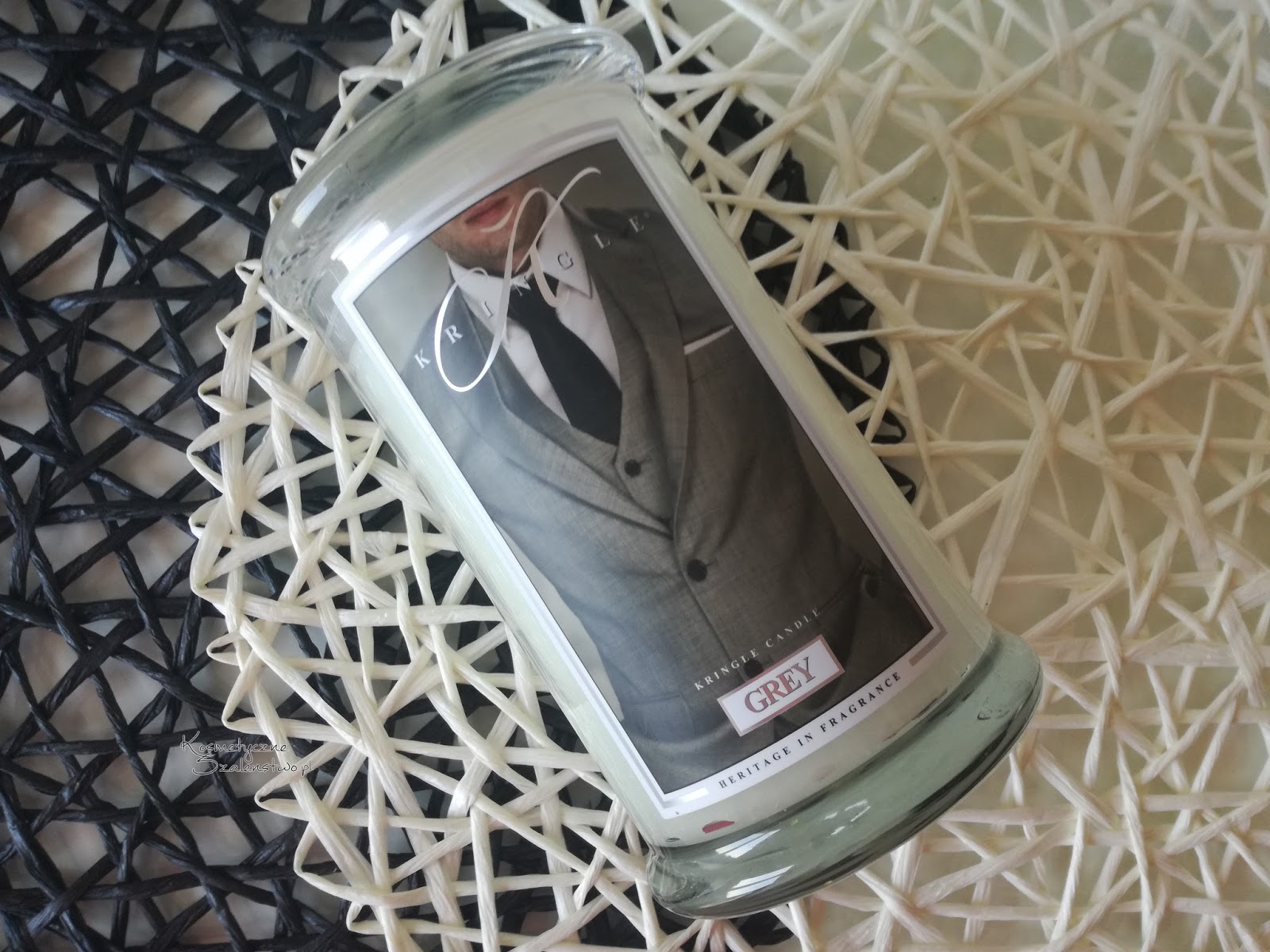 Kosmetyczne szaleństwo Jak pachnie świeca Kringle Candle o zapachu Grey