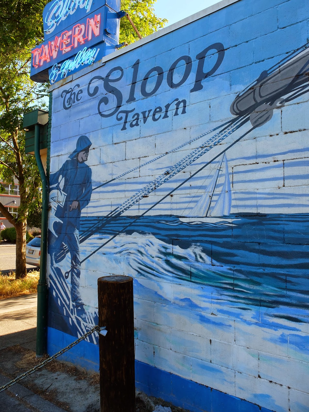 TravelMarx: The Sloop Tavern Mural
