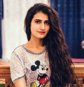 Fatima Sana Shaikh Family Husband Son Daughter Father Mother Marriage Photos Biography Profile.