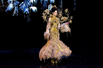 DESIGN and ART MAGAZINE: Interview: Couturier Guo Pei's Art of Fashion