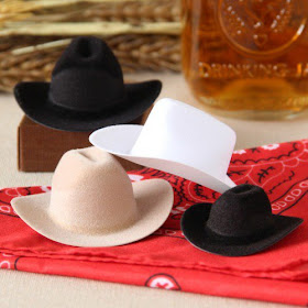 Planning a western wedding? Get Western Wedding Favor Ideas from www.abrideonabudget.com.