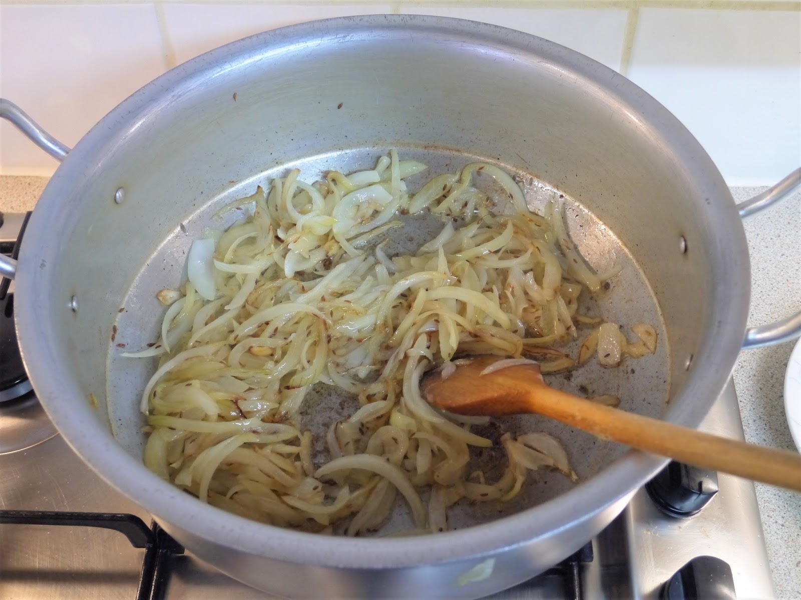 This Muslim Girl Bakes Lamb Biryani.