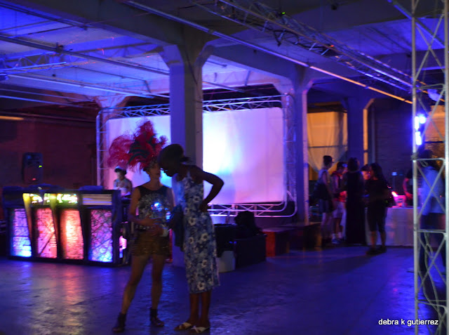 Debra K. Gutierrez Photography Chicago�s ZHOU B�s Art Center