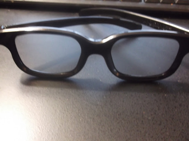 3d movie glasses