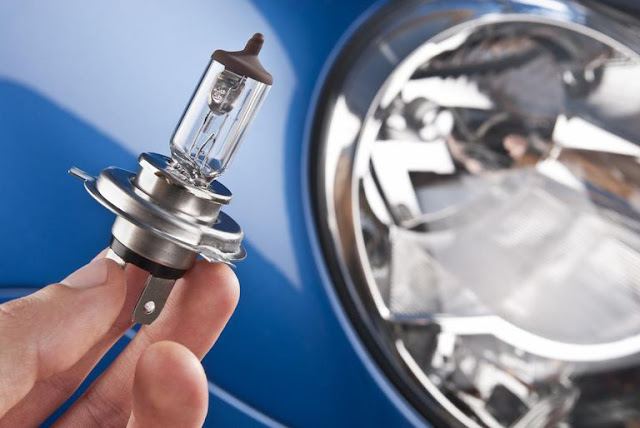 Comment changer une ampoule de phare de voiture