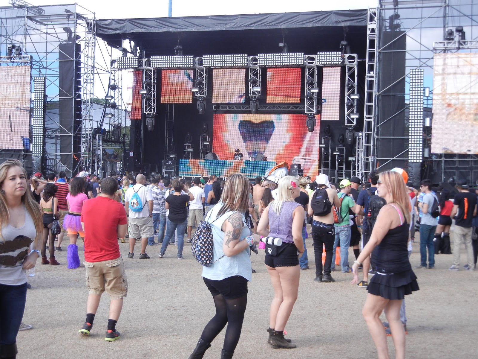 Save Pleasure Island Blog Concert Report Electric Daisy Carnival Day 2