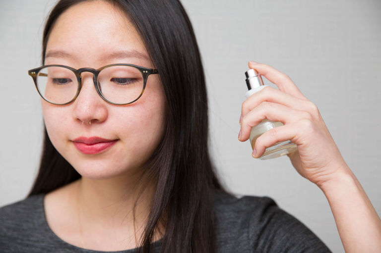 Foto : Kesalahan Saat Menggunakan parfum yang Sering dilakukan!! Foto : Kesalahan Saat Menggunakan parfum yang Sering dilakukan!!