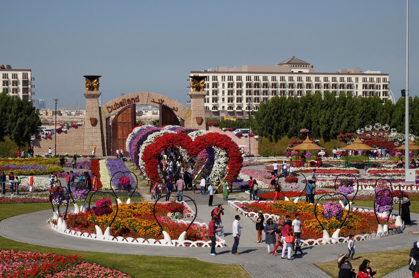 Life in Abu Dhabi Dubai Miracle Garden