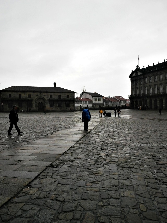 foto de peregrino en la plaza del obradoiro