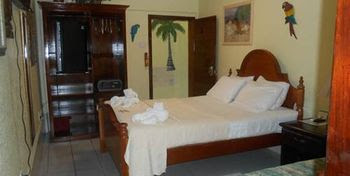 Remax Vip Belize:  Inside Paradise Resort rooms