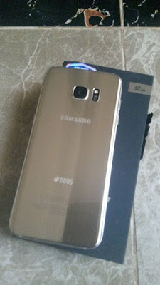 Samsung Galaxy S7 Edge Unboxing