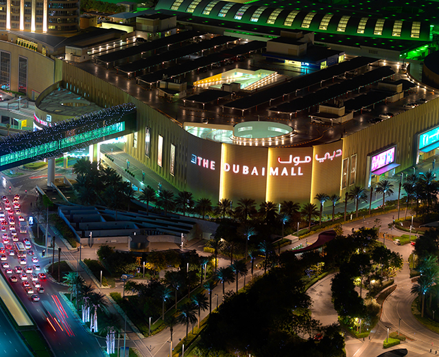 DUBAI MALL MAJOR FASHION BRAND FASHION SHOPPING AND BRANDS