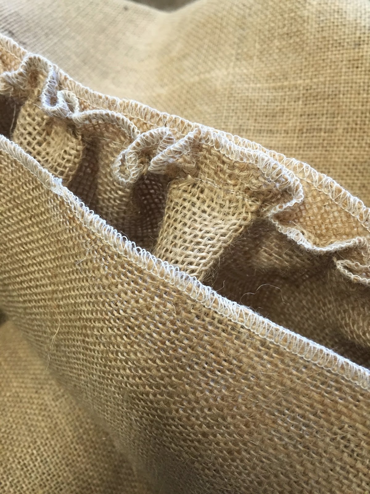 Ruffled Round Burlap Tablecloth Tutorial Purple Chocolat Home