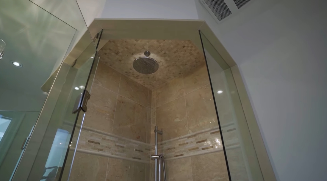 Tour 100 Snowdon Ave, Toronto vs. 43 Interior Design Photos