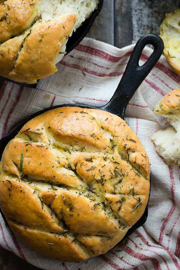THE BEST ROSEMARY FOCACCIA BREAD THE BEST ROSEMARY FOCACCIA BREAD