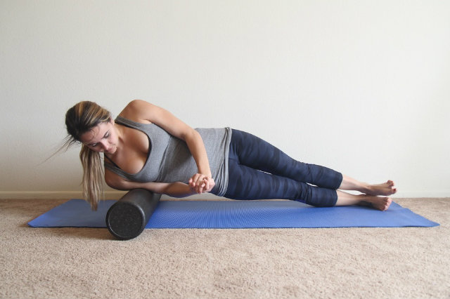Foam roller là gì ? Bí kíp phục hồi cơ bắp với foam roller Foam roller là gì ? Bí kíp phục hồi cơ bắp với foam roller