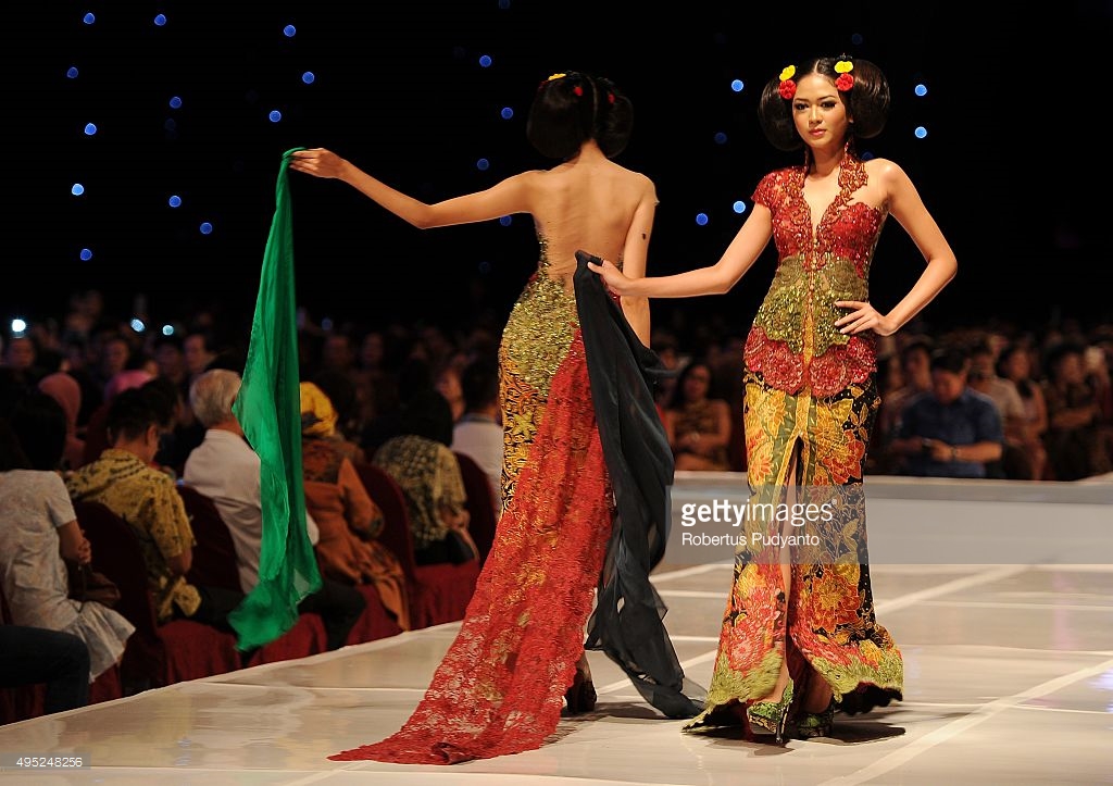 kebaya pengantin bali modern 