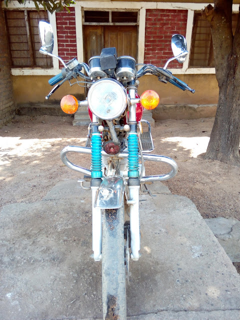 pikipiki aina ya boxer