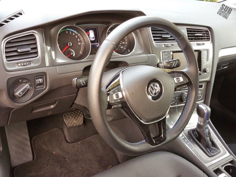 2015 VW e-Golf interior 
