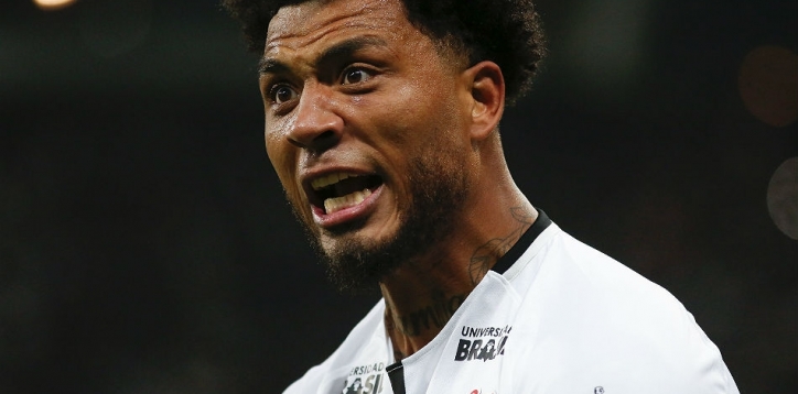 Com gritos de "É campeão!", Corinthians vence o Avaí na Arena Itaquera Com gritos de "É campeão!", Corinthians vence o Avaí na Arena Itaquera