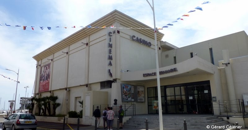 Programme Cinema Espace Fernandel Carry Le Rouet Ciné-Façades: Espace Fernandel (Carry-le-Rouet - 13)