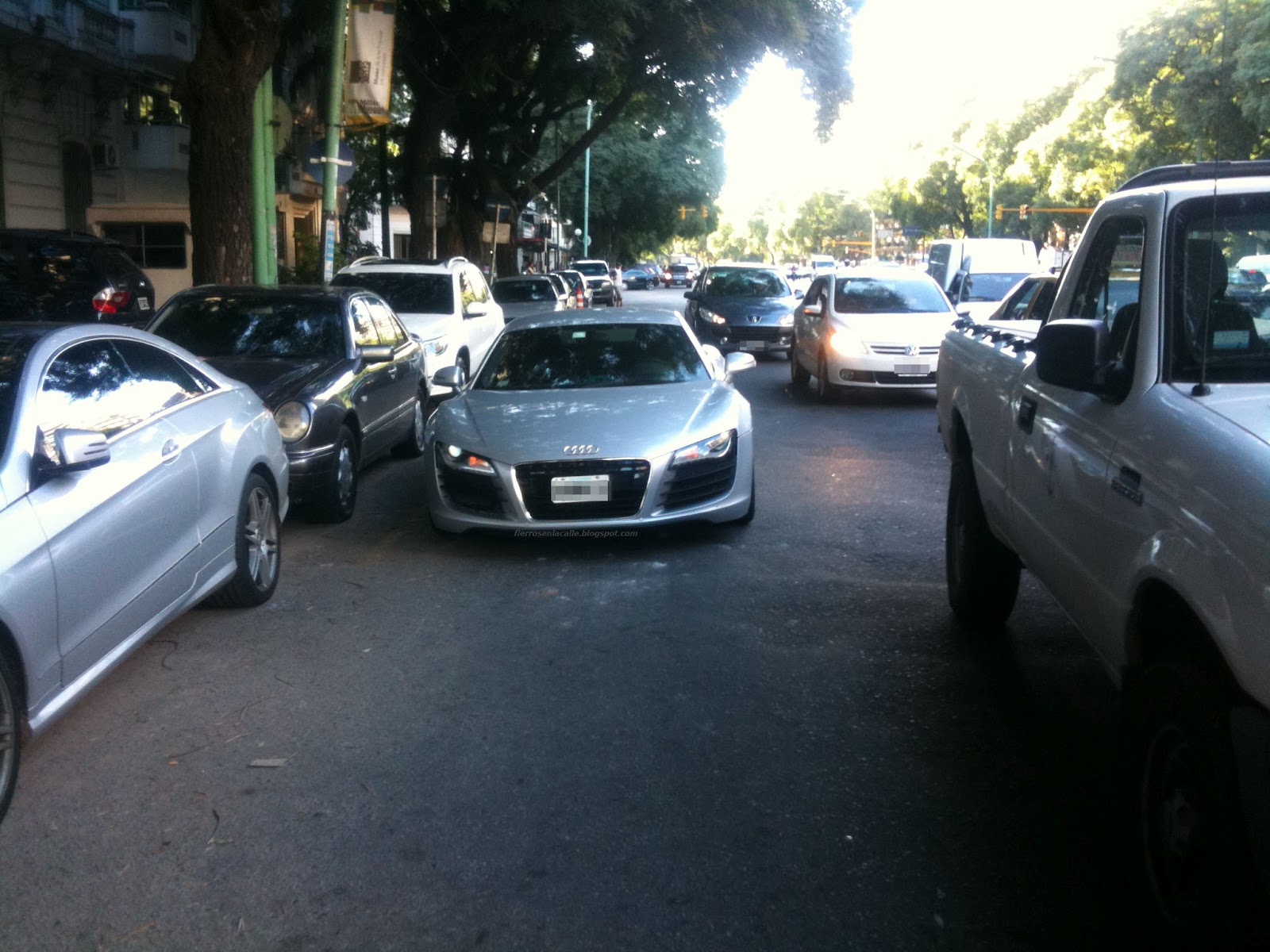 Fierros En La Calle Audi R8 V8