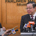 Kalau Najib cuba jual aset negara. yang engkau Lim Guan Eng bodoh ikut sekali apa pasal?