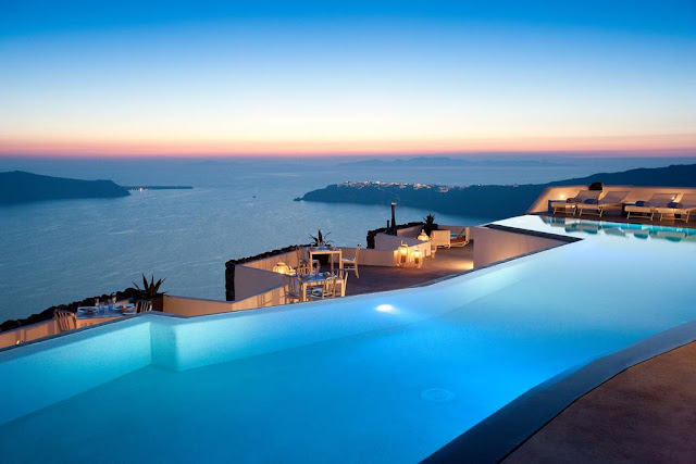 The 20 Best Luxury Hotels in Santorini