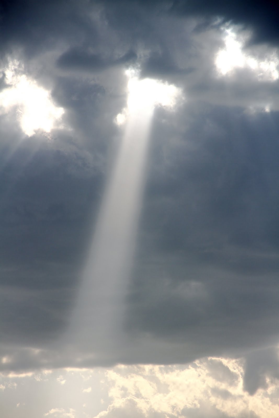 Picture the Word: Ray of Hope