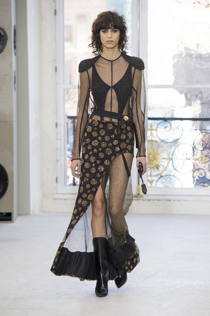 Louis Vuitton Spring Summer 2017 louis-vuitton-spring-summer-2017, louis-vuitton-SS17, #LVSS17, #louisvuitton, instagram-louis-vuitton, nicolas-ghesquière, nicolas-ghesquière-louis-vuitton, jw-anderson-louis-vuitton, dress-louis-vuitton, robe-louis-vuitton, iphone-case-louis-vuitton, iphone-case-la-petite-malle, iphone-case-petite-malle, coque-louis-vuitton, case-louis-vuitton, sac-louis-vuitton, louis-vuitton-place-vendome