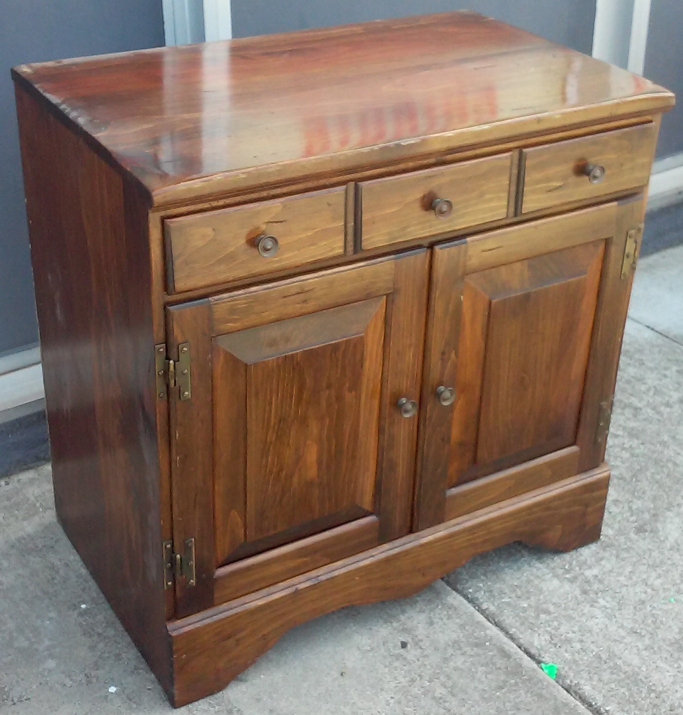 UHURU FURNITURE & COLLECTIBLES SOLD **BARGAIN BUY** 13414 Stained Pine 30" square 45