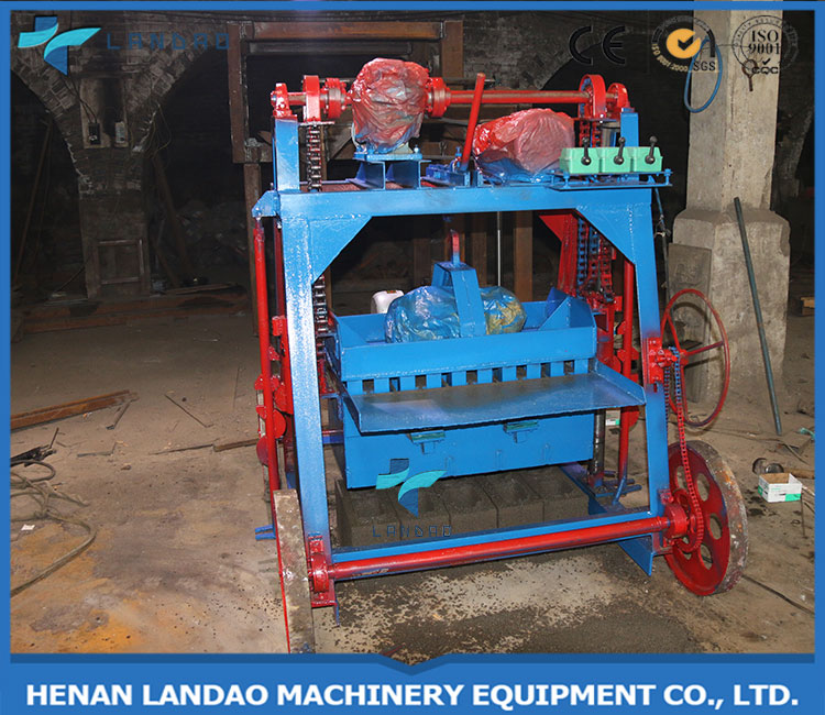 Easy Operated Manual Soil Cement Concrete Brick Making Machine in South Africa