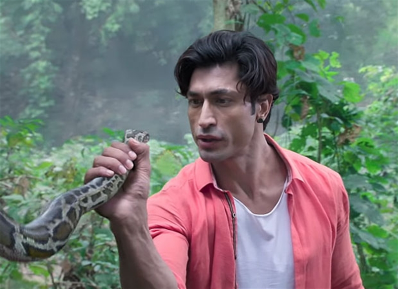 Junglee Movie Soundtrack Music Videos Pictures Jukebox Trailer Plot Production Jackace Le film est une reussite totale, le scenario tient en haleine, avec de nombreuses references cinematographiques qui vont ravir les parents (et les enfants bien conseilles par leurs parents. junglee movie soundtrack music videos