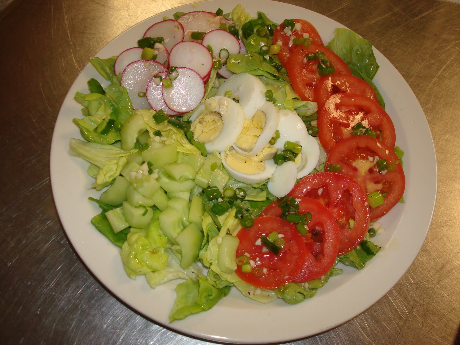 Cooking with the Glow! Egg cucumber, tomato salad!
