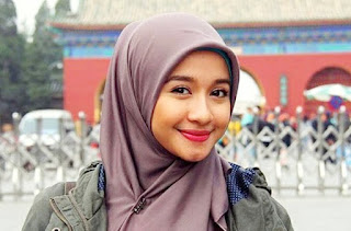 Jilbab Lilit 