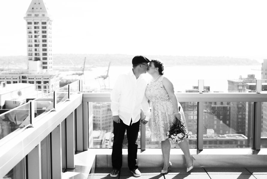 Bright and Airy Downtown Seattle Elopement by Something Minted Photography