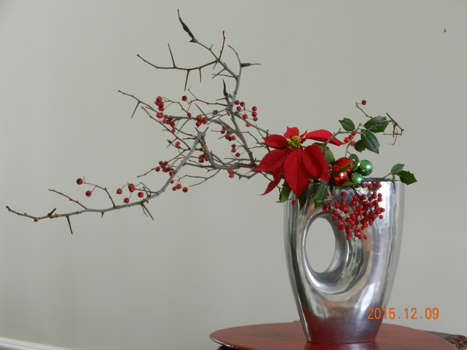 Orchids and Ikebana Holiday arrangement Merry Christmas (1)