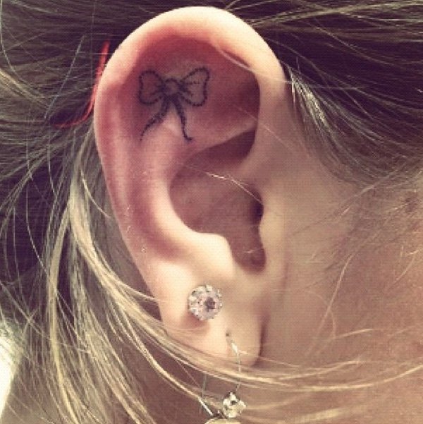 tatuagem na orelha tatuagem na orelha