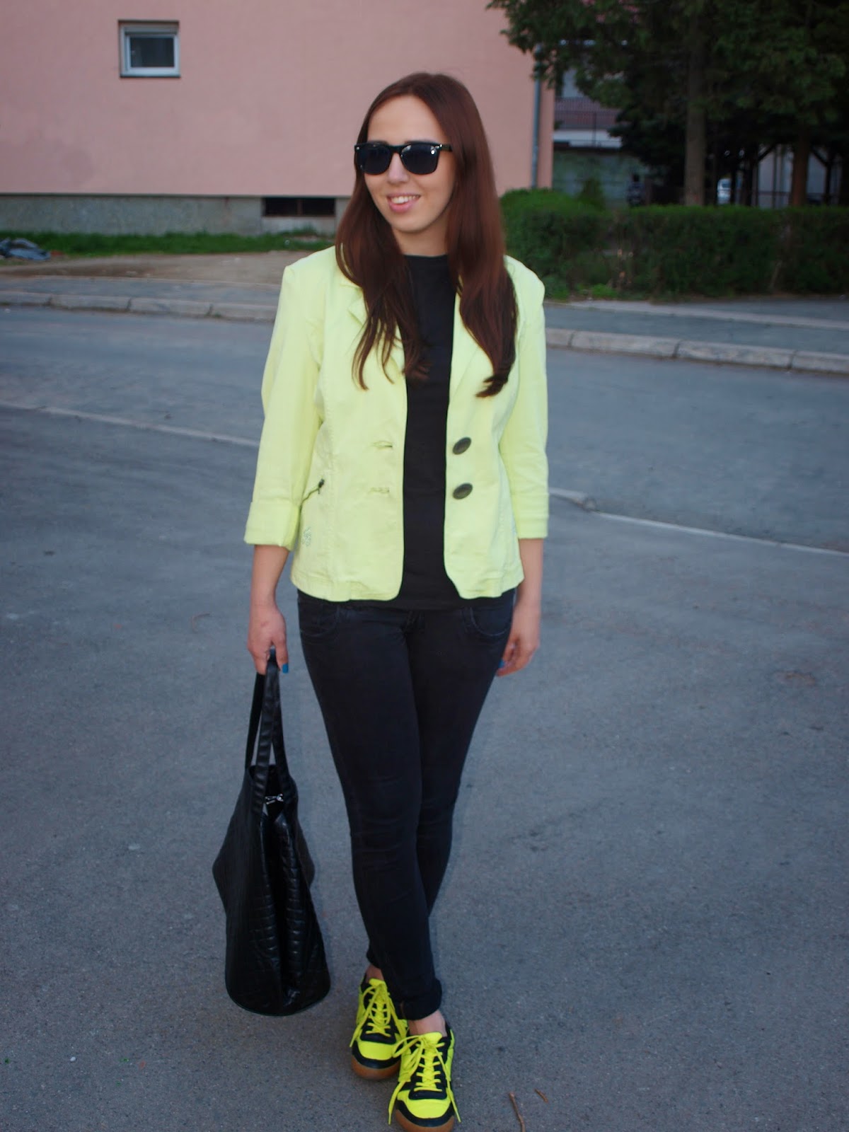 Fashion section by Lory Lime green blazer