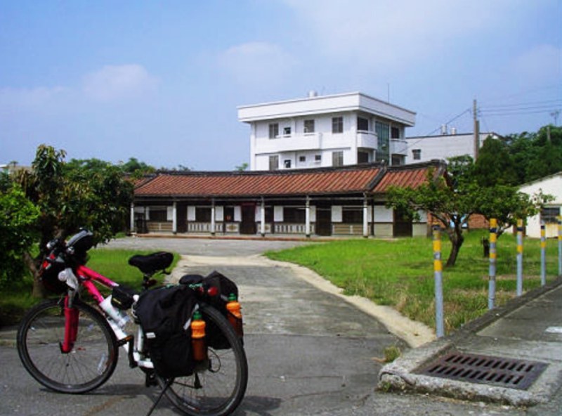 單車環島|嘉義古蹟古厝傳統農業|延平郡王祠前鄭成功雕像|義竹教會|東後寮教會|八掌溪|北港