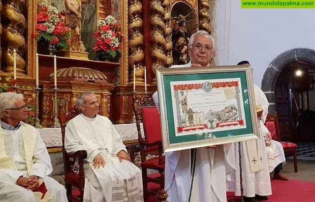 El Sacerdote Asterio Cabrera Concepción celebró ayer sus Bodas de Oro sacerdotales en Puntallana