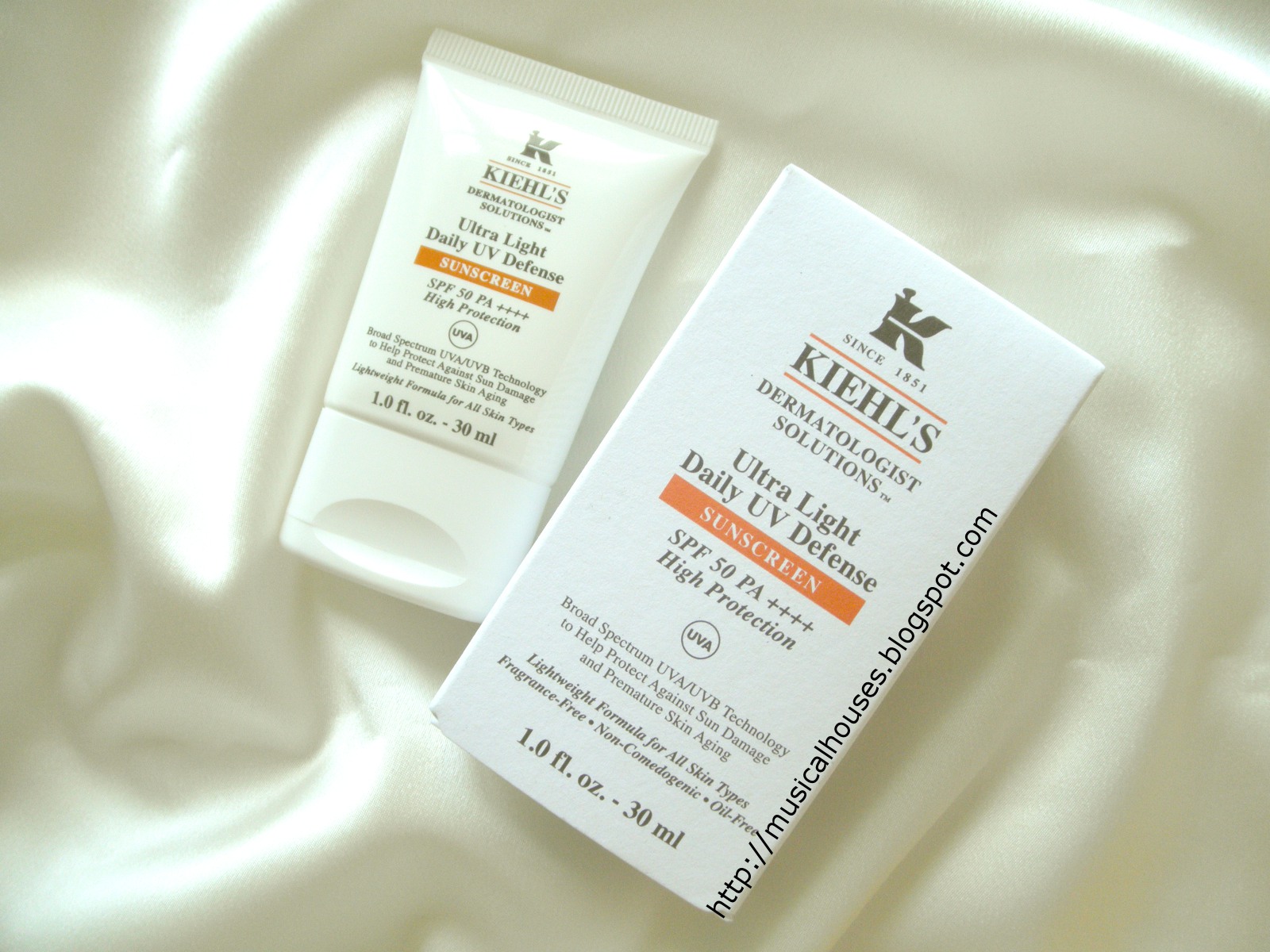 Kiehl's Ultra Light Daily UV Defense Review and Ingredients Analysis (Reformulated Version) - of and Fingers
