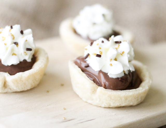Mini Chocolate Pudding Pies Recipe